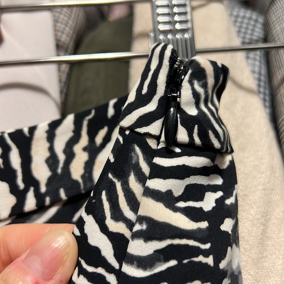 SOLD Little moon zebra julep pant - Picture 4 of 6